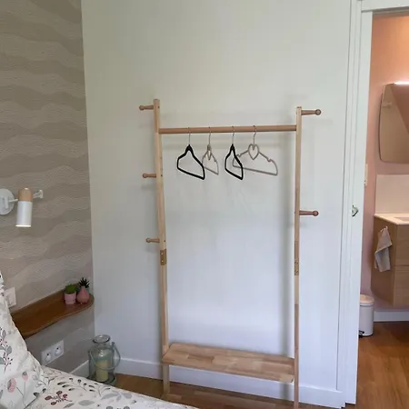 Séjour chez l'habitant Cosy Dans Dépendance Avec Abri Vélos